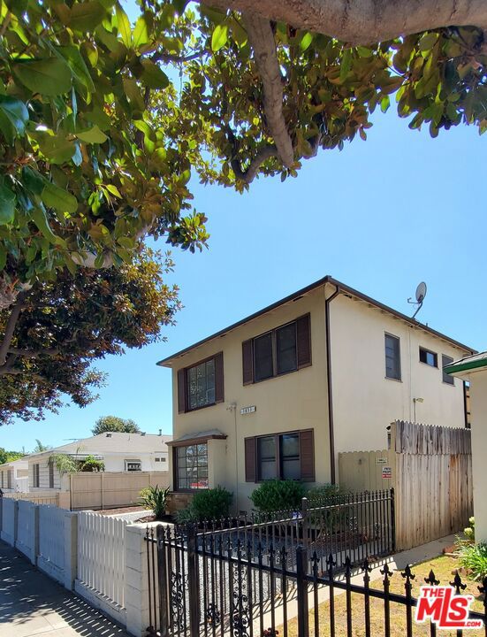 3833 Sawtelle Boulevard photo 4