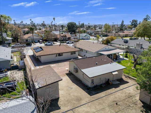 259 & 255 W 6th Street, San Jacinto CA: https://media.crmls.org/mediaz/10782617-4b6f-4789-baf2-adaad0274584.jpg