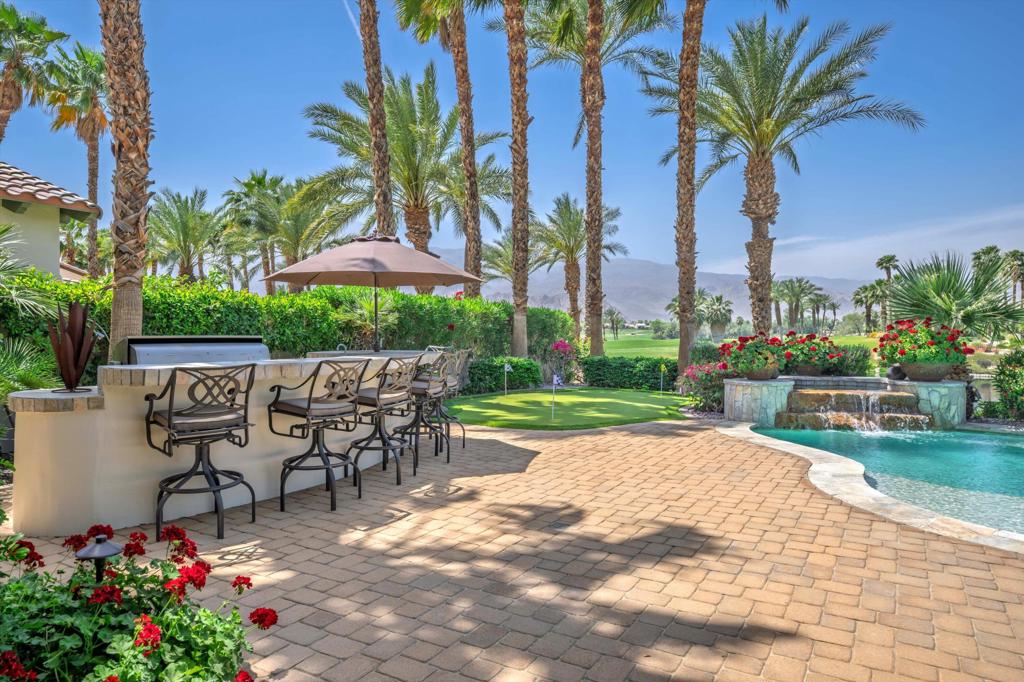 MLS #219137745DA image #2