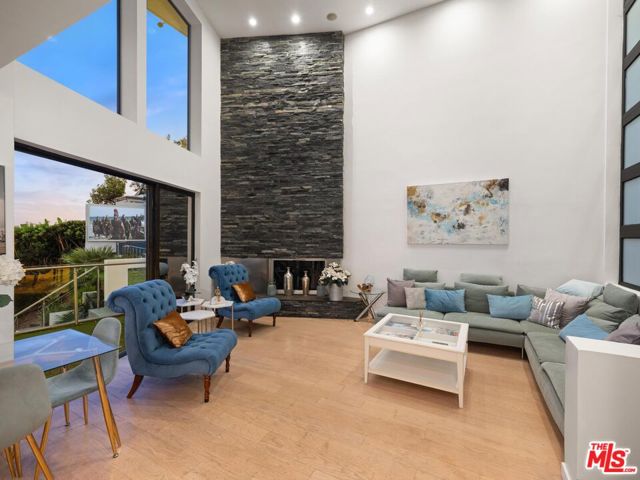3 Bed Home for Sale in Los Angeles, California
