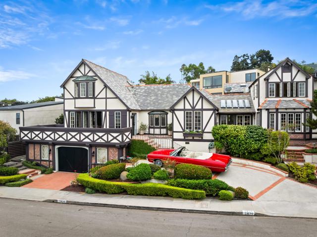 Detail Gallery Image 2 of 60 For 1879 Viking Way, La Jolla,  CA 92037 - 5 Beds | 5/1 Baths
