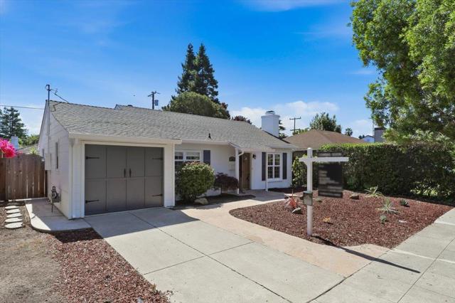 1019 Riverton Drive, San Carlos CA: https://media.crmls.org/mediaz/107bb390-7e02-4fd1-9f79-a033b051e020.jpg
