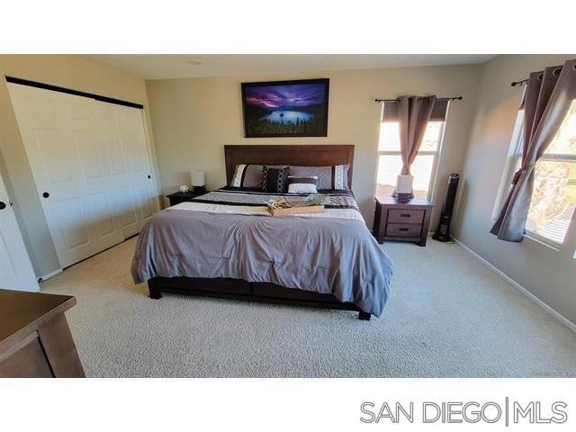 2476 Fallbrook Pl, Escondido CA: https://media.crmls.org/mediaz/107be232-647f-4f98-9e0a-1001137f424c.jpg