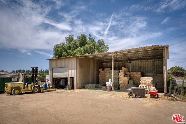 Image 58 of 72 For 5565 Balcom Canyon Road