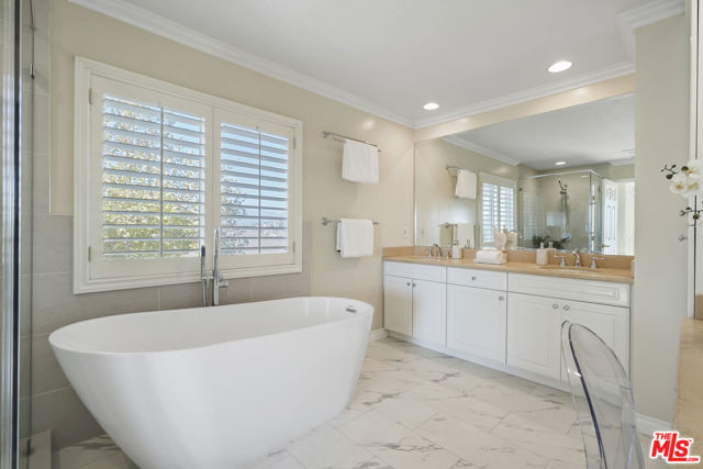 4015 Karelia Street, Los Angeles CA: https://media.crmls.org/mediaz/107cf9d1-e6ce-46a2-a592-d1006919f2fe.jpg