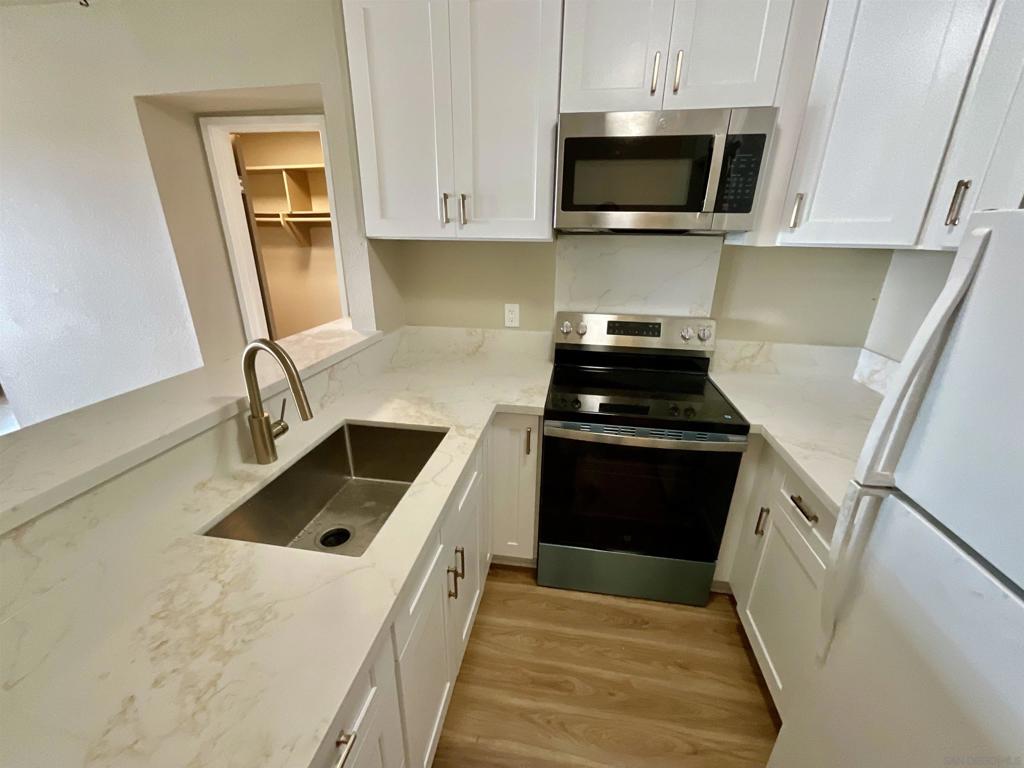 4060 Huerfano Ave - photo 7