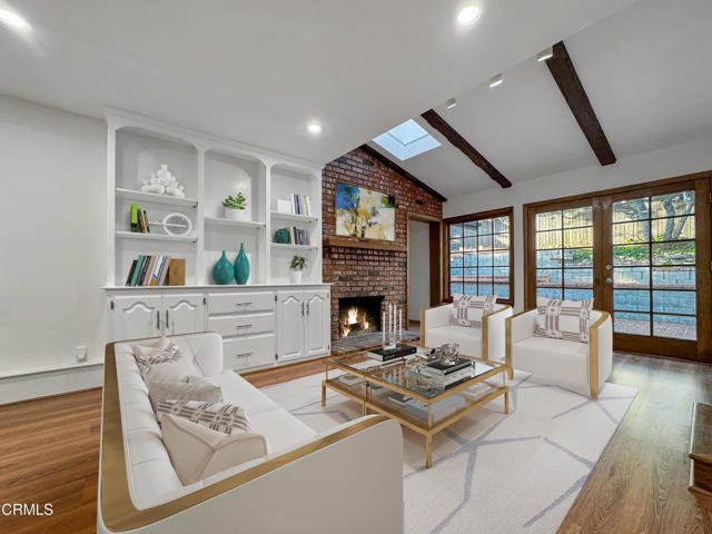 5028 El Adobe Lane, La Crescenta CA: https://media.crmls.org/mediaz/107deae5-c3ef-4299-b076-e81c8a4e4449.jpg