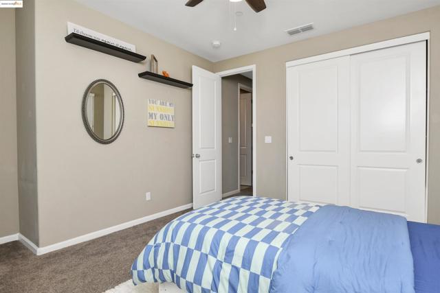847 Dunmore St, Oakley CA: https://media.crmls.org/mediaz/107e5b8f-271d-4da7-8cb3-fa8a4dbe3c43.jpg