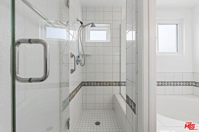 1711 Goodman Avenue, Redondo Beach CA: https://media.crmls.org/mediaz/107e8d5d-c866-40fe-a758-b263878e1000.jpg