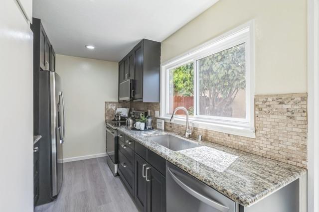 4221 Solar Circle, Union City CA: https://media.crmls.org/mediaz/107ee534-b7c0-4c92-8cbd-688eb893b0e2.jpg