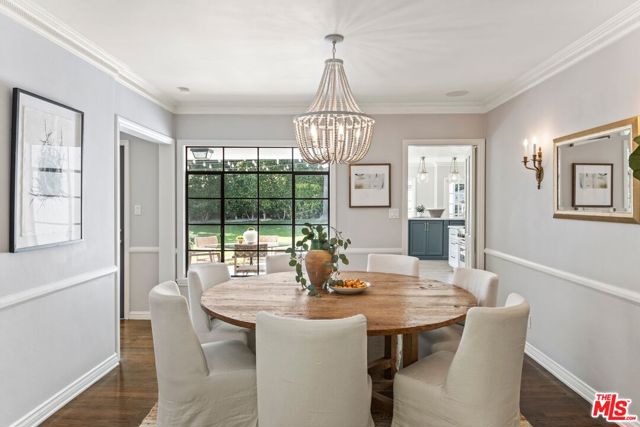 2107 Coldwater Canyon Drive, Beverly Hills CA: https://media.crmls.org/mediaz/107fa6a0-a0f3-4063-8370-994a454bcf39.jpg
