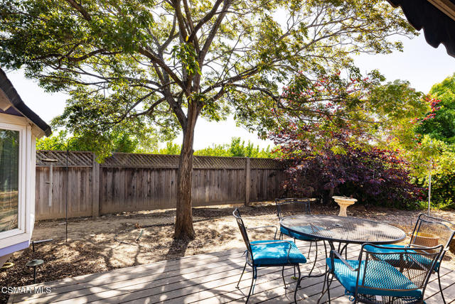 13721 Telegraph Road, Santa Paula CA: https://media.crmls.org/mediaz/107fc6c5-b614-46c5-9a81-e998550752c2.jpg