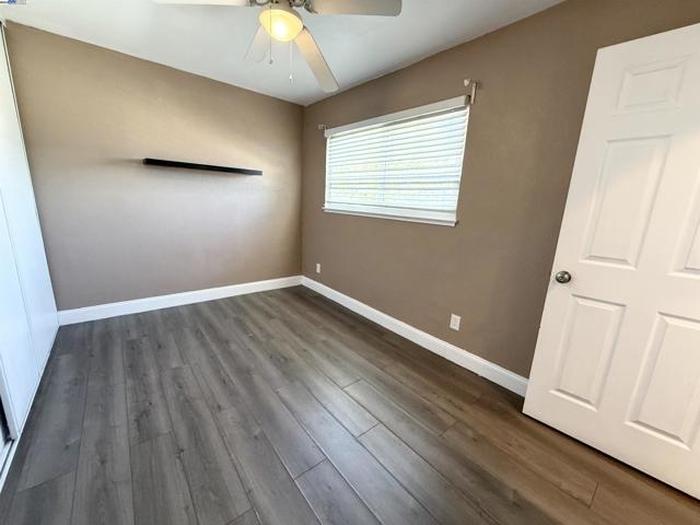 989 Palm Cir, Tracy CA: https://media.crmls.org/mediaz/108044a8-54cf-4578-bf6c-6488484c7c29.jpg