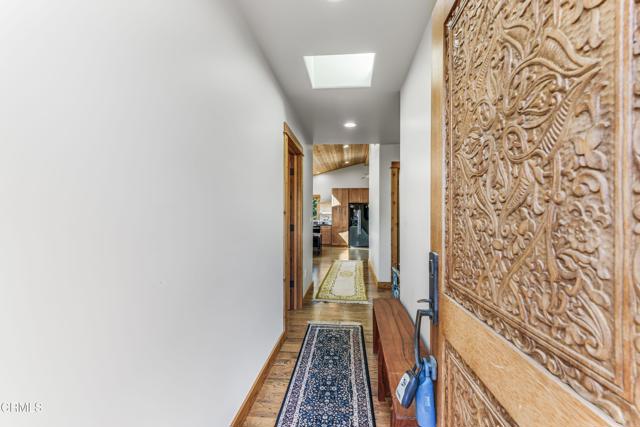 Detail Gallery Image 5 of 47 For 7035 Oxnard Ave, Ventura,  CA 93001 - 2 Beds | 2 Baths