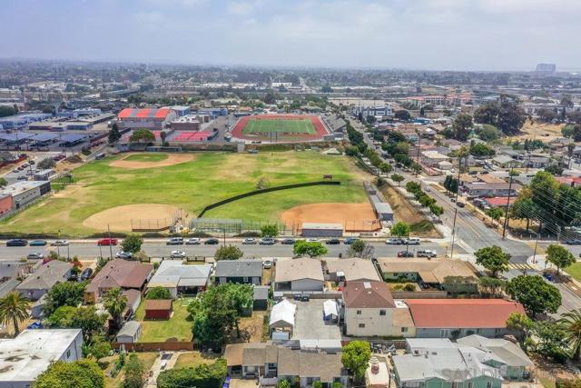 415 417 E 26th Street, National City CA: https://media.crmls.org/mediaz/108139a9-0e81-4594-a669-88b15a49e214.jpg