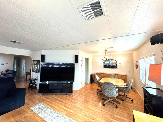 14 Driftwood Trail, Half Moon Bay CA: https://media.crmls.org/mediaz/10815dd0-b549-4cca-b541-a35921d62cb3.jpg