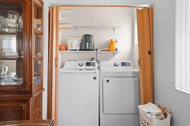 Detail Gallery Image 7 of 33 For 5088 Elkhart St, San Diego,  CA 92105 - 3 Beds | 2 Baths