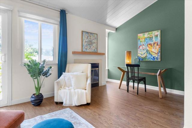 1757 30th Avenue, Santa Cruz CA: https://media.crmls.org/mediaz/10819456-727d-4a22-9507-e82e64541784.jpg