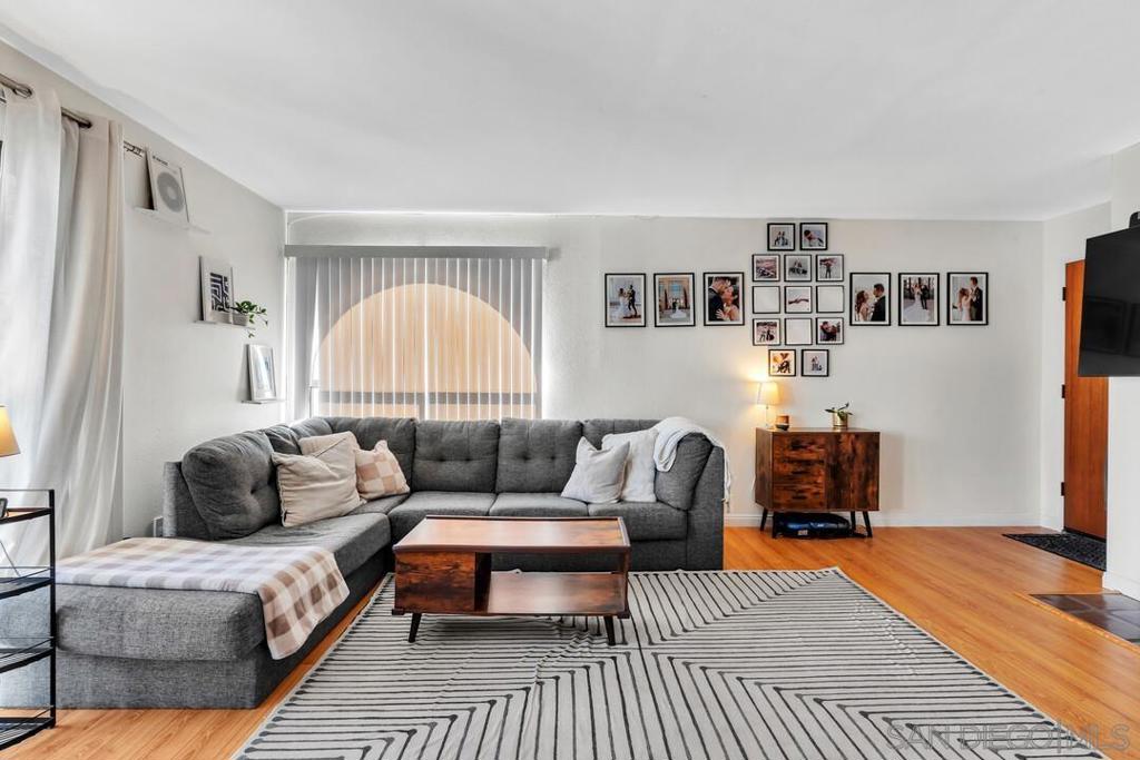 4725 35th St - photo 6