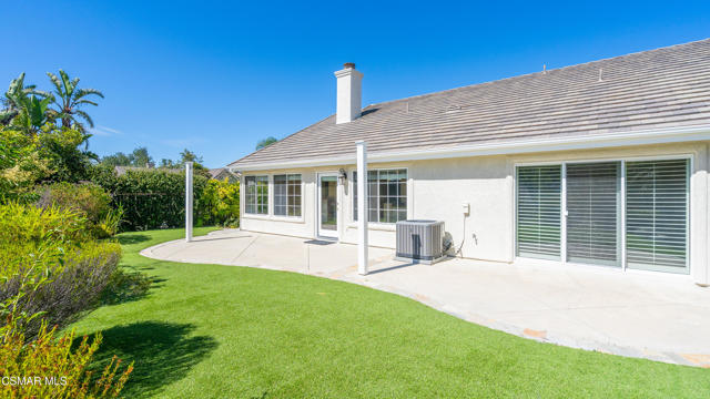 2210 Rutland Place, Thousand Oaks CA: https://media.crmls.org/mediaz/10827ea7-cebf-436a-b188-40165f477917.jpg
