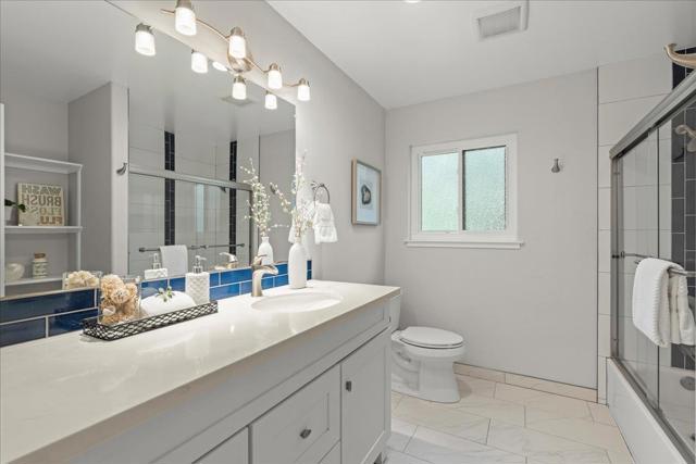 12272 Windsor Court, Los Altos Hills CA: https://media.crmls.org/mediaz/108436c2-e8a7-42bb-b43b-cf12f9f5665d.jpg