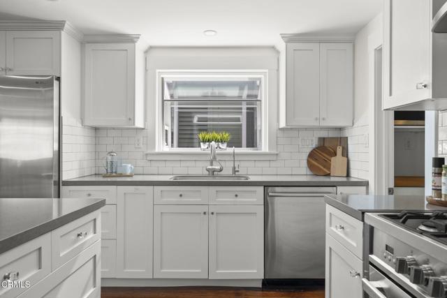 Detail Gallery Image 17 of 67 For 156 Highland Dr, Oxnard,  CA 93035 - 5 Beds | 3/1 Baths