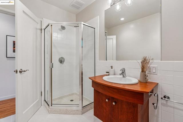 63 Eureka Ave, Kensington CA: https://media.crmls.org/mediaz/1084e7c9-29e1-4609-a1fa-09b31bcd0705.jpg