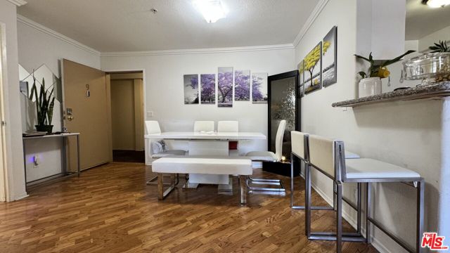 15455 Sherman Way, Van Nuys CA: https://media.crmls.org/mediaz/10852259-b212-418f-8499-0105f6f54d73.jpg