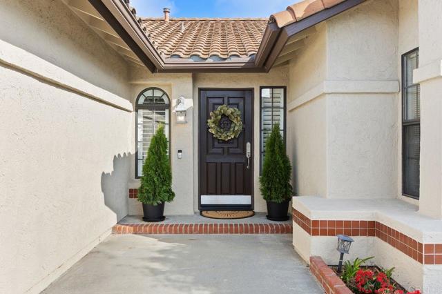 Detail Gallery Image 4 of 40 For 2028 Columbus Way, Vista,  CA 92081 - 2 Beds | 2 Baths