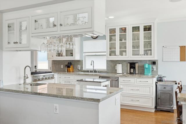 940 Fresno St, Pismo Beach CA: https://media.crmls.org/mediaz/1087e90a-daa4-4503-9ac7-a8d2682e2061.jpg