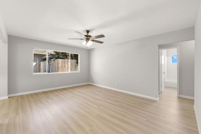 190 Ronan Avenue, Gilroy CA: https://media.crmls.org/mediaz/10886062-d763-4171-b8d2-d3c6c3889d1c.jpg