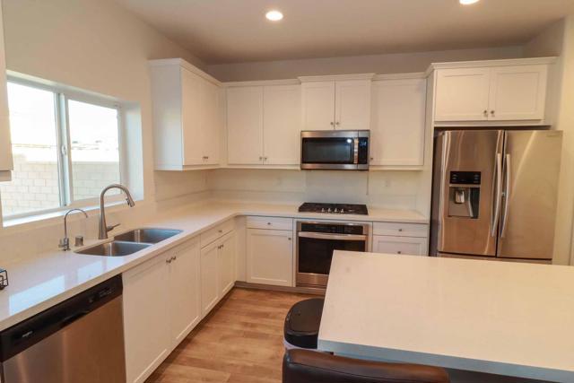 Image 3 of 48 For 44644 Melkesian Boulevard
