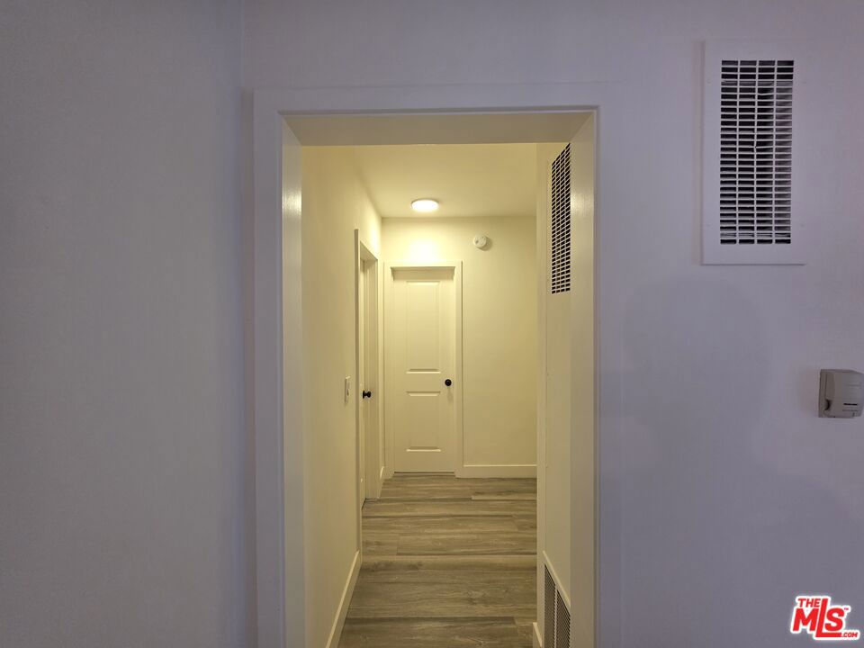 https://media.crmls.org/mediaz/1089b143-2421-4169-a0dc-afcca0d108a3.jpg?preset=X-Large