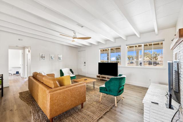 7552 Elk Trail, Yucca Valley CA: https://media.crmls.org/mediaz/1089f518-e013-46bc-a282-e149f579d688.jpg