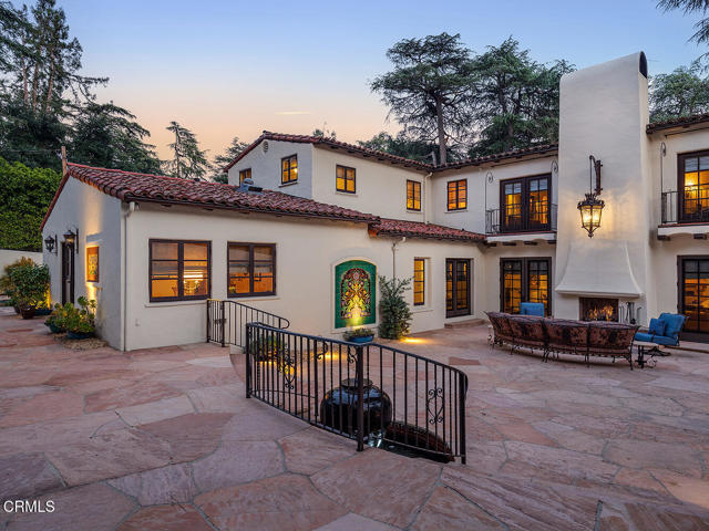1711 Fairmount Avenue, La Canada Flintridge CA: https://media.crmls.org/mediaz/108a1b9f-5339-4e06-aeb5-b4dfaaf9cf1f.jpg