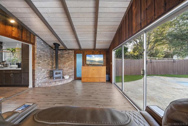 1780 Grove Rd, El Cajon CA: https://media.crmls.org/mediaz/108a719a-933a-4f1d-945a-2972ff6743f1.jpg