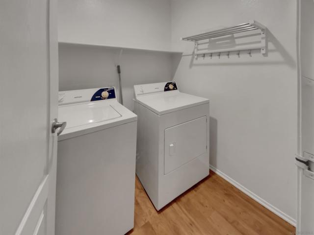 12059 Alta Carmel Ct, San Diego CA: https://media.crmls.org/mediaz/108af248-7371-4850-b901-6e552891bf05.jpg