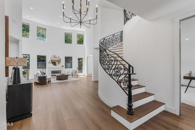 265 W Kelly Road, Thousand Oaks CA: https://media.crmls.org/mediaz/108af636-534a-4098-9390-906f5663226e.jpg