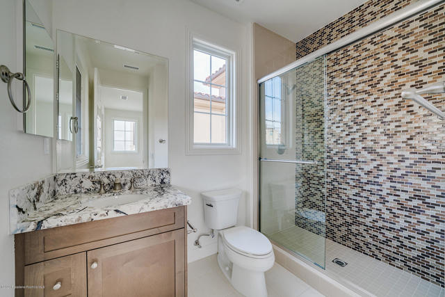 Detail Gallery Image 25 of 39 For 20156 W Cromwell Way, Porter Ranch,  CA 91326 - 5 Beds | 5/1 Baths