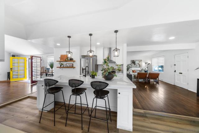 516 Bonito Avenue, Imperial Beach CA: https://media.crmls.org/mediaz/108b473a-fbac-4e26-a1ce-3a3cf1b9d58e.jpg