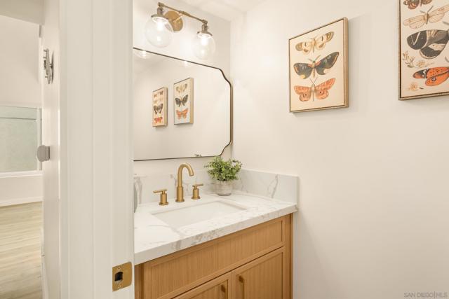6759 Paseo Del Vista, Carlsbad CA: https://media.crmls.org/mediaz/108b85c0-23db-466a-aec9-12ae6286550e.jpg