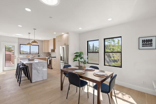 895 Laurel Avenue, Belmont CA: https://media.crmls.org/mediaz/108b87c7-f7b9-43c3-8a5d-565b1e5cd008.jpg