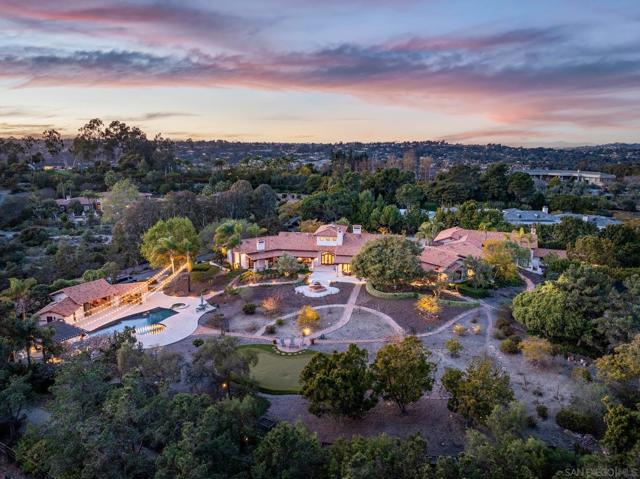 17535 Los Morros, Rancho Santa Fe CA: https://media.crmls.org/mediaz/108bc6f2-aa75-4e3b-953a-1b54a4247381.jpg