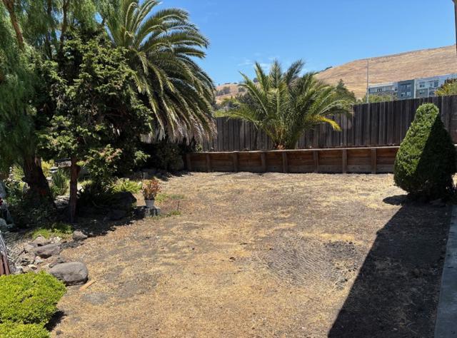 29058 Verdi Road, Hayward CA: https://media.crmls.org/mediaz/108bea67-5d3f-4bd7-a852-de88b722cb6e.jpg