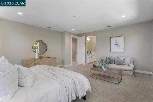 17691 Whisper Ln, Castro Valley CA: https://media.crmls.org/mediaz/108c0f7d-5fc4-49e7-9151-a57d4aef6412.jpg