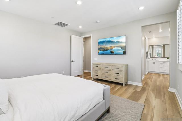 6698 Spartina Ct, Carlsbad CA: https://media.crmls.org/mediaz/108d0611-808f-4a9c-bc59-4d777edb4828.jpg