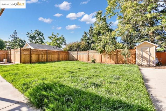 5071 Bonwell Drive, Concord CA: https://media.crmls.org/mediaz/108d28ac-ca2d-42cf-b743-2fc03b4c1040.jpg