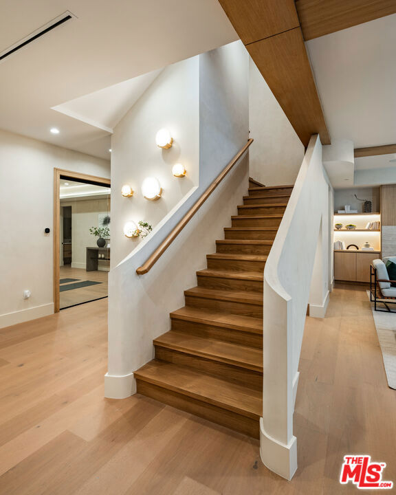 Drew Fenton | 565 Toyopa Drive Pacific Palisades CA | MLS: 7523707 Drew Fenton | 565 Toyopa Drive Pacific Palisades CA | MLS: 7523707