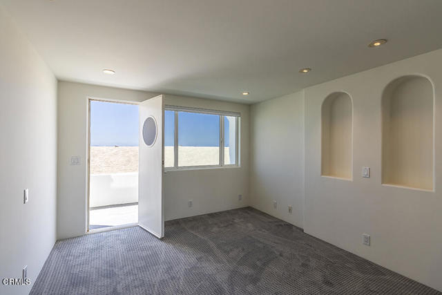 Detail Gallery Image 10 of 42 For 3405 Ocean Dr, Oxnard,  CA 93035 - 3 Beds | 2/1 Baths