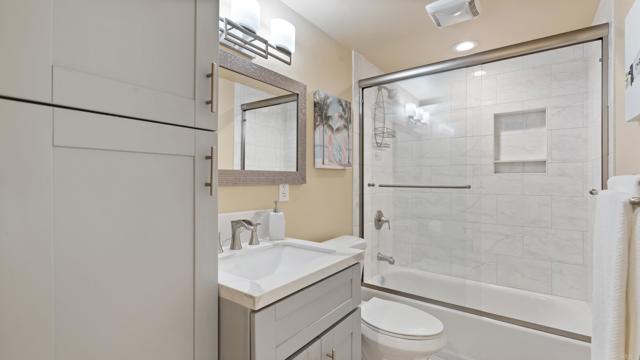 271 E Rienstra Street, Chula Vista CA: https://media.crmls.org/mediaz/108f5f6b-6320-4402-be01-c3497cf67cc1.jpg